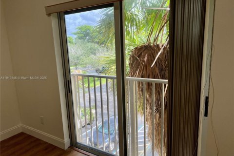 Copropriété à louer à Tamarac, Floride: 2 chambres, 87.24 m2 № 1970692 - photo 9