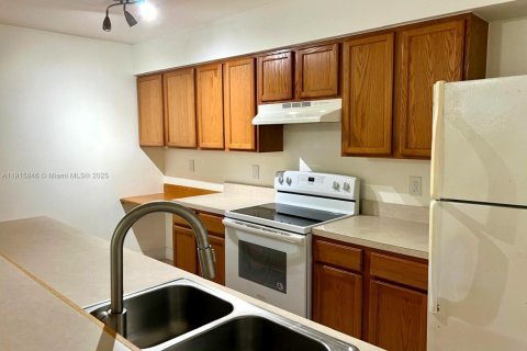 Copropriété à louer à Tamarac, Floride: 2 chambres, 87.24 m2 № 1970692 - photo 11