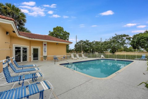 Copropriété à louer à Tamarac, Floride: 2 chambres, 87.24 m2 № 1970692 - photo 16