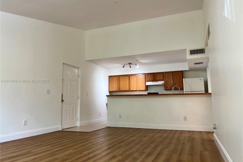 Copropriété à louer à Tamarac, Floride: 2 chambres, 87.24 m2 № 1970692 - photo 3