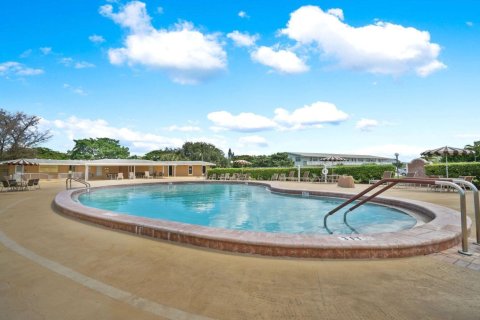 Condo in West Palm Beach, Florida, 2 bedrooms  № 2181028 - photo 20