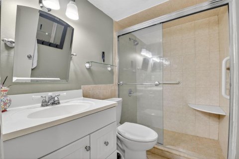 Condo in West Palm Beach, Florida, 2 bedrooms  № 2181028 - photo 9