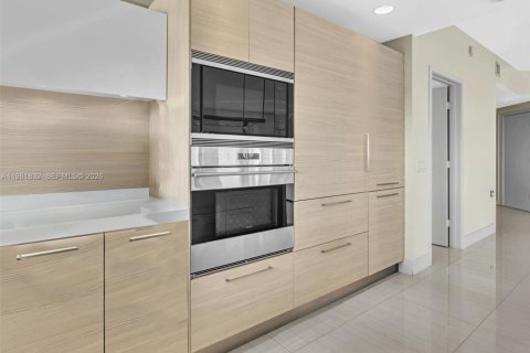 Copropriété à louer à North Miami Beach, Floride: 2 chambres, 185.71 m2 № 2043031 - photo 23