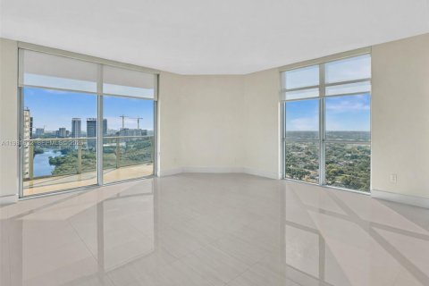 Copropriété à louer à North Miami Beach, Floride: 2 chambres, 185.71 m2 № 2043031 - photo 18