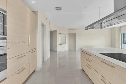 Copropriété à louer à North Miami Beach, Floride: 2 chambres, 185.71 m2 № 2043031 - photo 22