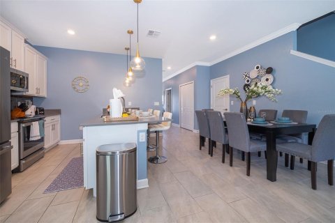 Touwnhouse à vendre à Kissimmee, Floride: 5 chambres, 201.41 m2 № 1870941 - photo 11