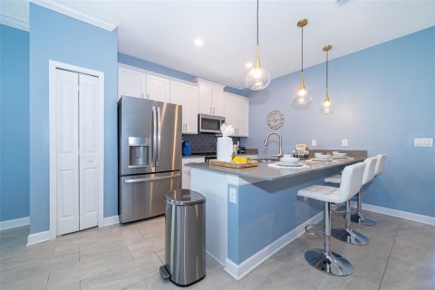 Touwnhouse à vendre à Kissimmee, Floride: 5 chambres, 201.41 m2 № 1870941 - photo 10