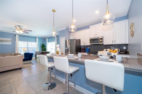Touwnhouse à vendre à Kissimmee, Floride: 5 chambres, 201.41 m2 № 1870941 - photo 8