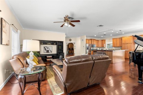 Casa en venta en Brooksville, Florida, 5 dormitorios, 326.37 m2 № 1591249 - foto 10