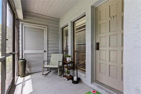Condo in Seminole, Florida, 2 bedrooms № 2310246 - photo 4