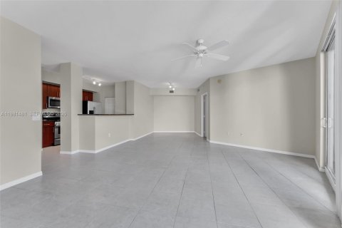 Купить кондоминиум в Форт-Лодердейл, Флорида 2 спальни, 116.59м2, № 2043369 - фото 14