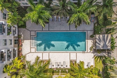 Купить кондоминиум в Форт-Лодердейл, Флорида 2 спальни, 116.59м2, № 2043369 - фото 8
