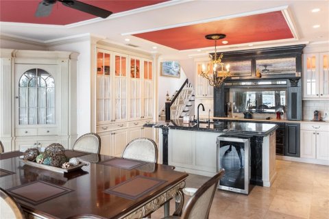 House in Sarasota, Florida 3 bedrooms, 309.18 sq.m. № 1413103 - photo 15