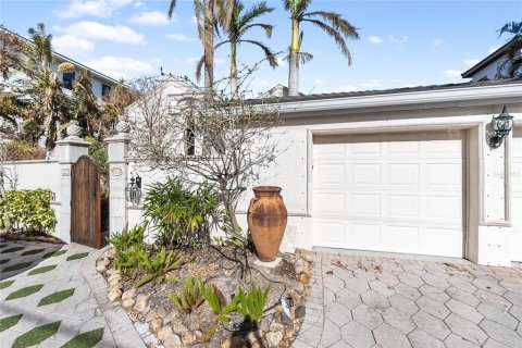 House in Sarasota, Florida 3 bedrooms, 309.18 sq.m. № 1413103 - photo 3