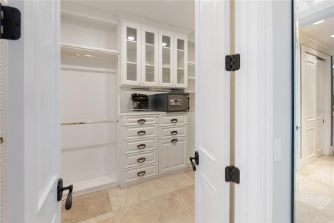 House in Sarasota, Florida 3 bedrooms, 309.18 sq.m. № 1413103 - photo 30
