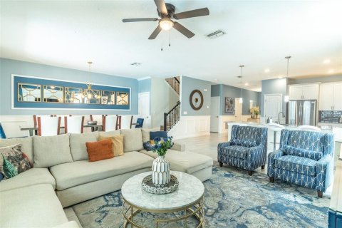 Villa ou maison à vendre à Davenport, Floride: 9 chambres, 363.15 m2 № 2302245 - photo 2