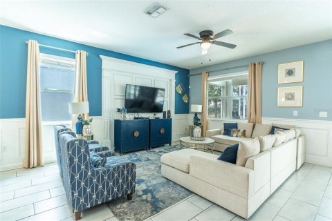 Villa ou maison à vendre à Davenport, Floride: 9 chambres, 363.15 m2 № 2302245 - photo 3