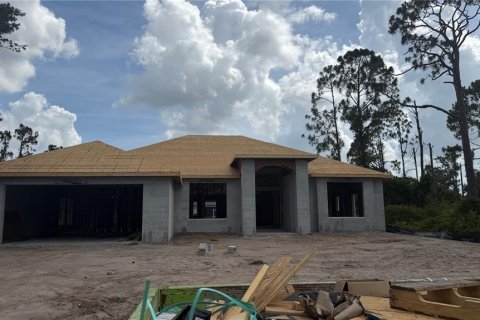 House in North Port, Florida 4 bedrooms, 216.46 sq.m. № 2107278