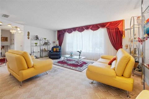 Villa ou maison à vendre à Ocala, Floride: 4 chambres, 223.99 m2 № 1815948 - photo 17
