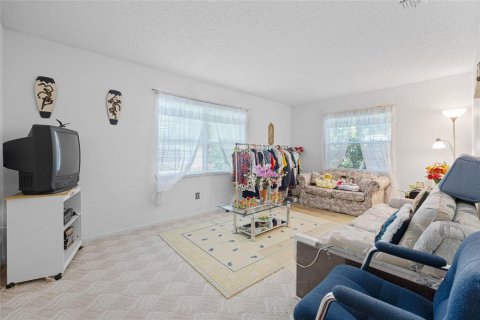 Villa ou maison à vendre à Ocala, Floride: 4 chambres, 223.99 m2 № 1815948 - photo 25