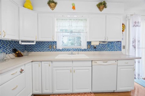 Villa ou maison à vendre à Ocala, Floride: 4 chambres, 223.99 m2 № 1815948 - photo 12