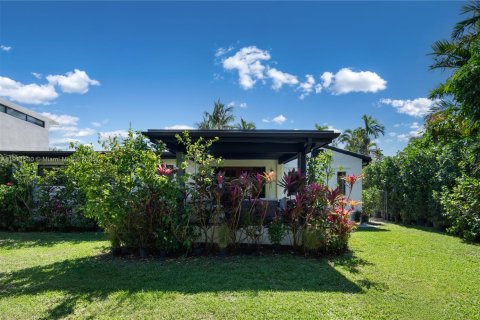 Снять в аренду виллу или дом в Майами-Бич, Флорида 4 спальни, 233.84м2, № 2034258 - фото 5