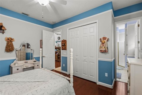 House in Eustis, Florida 3 bedrooms, 306.21 sq.m. № 1677867 - photo 24