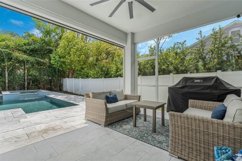 House in Orlando, Florida 3 bedrooms, 188.03 sq.m. № 1719606 - photo 6