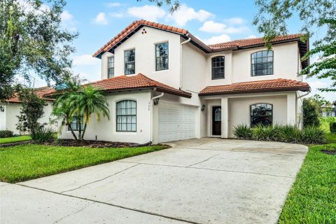 House in Clermont, Florida 5 bedrooms, 272.02 sq.m. № 1913204 - photo 2