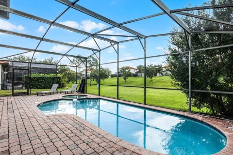 House in Clermont, Florida 5 bedrooms, 272.02 sq.m. № 1913204 - photo 18