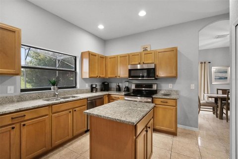 House in Clermont, Florida 5 bedrooms, 272.02 sq.m. № 1913204 - photo 12