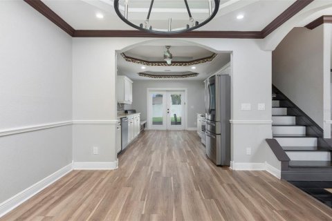 House in Tampa, Florida 4 bedrooms, 239.13 sq.m. № 2277052 - photo 6
