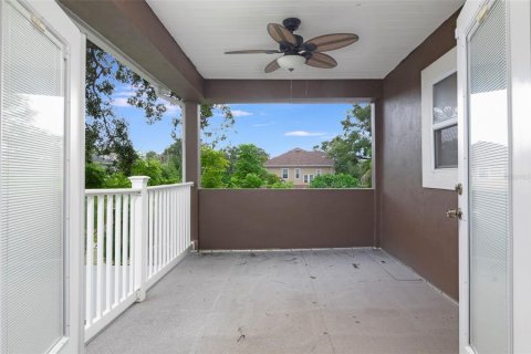House in Tampa, Florida 4 bedrooms, 239.13 sq.m. № 2277052 - photo 20