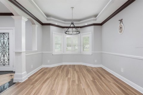 House in Tampa, Florida 4 bedrooms, 239.13 sq.m. № 2277052 - photo 5