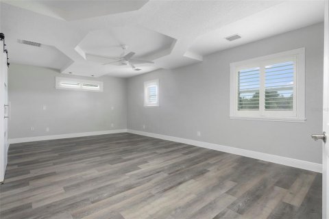 House in Tampa, Florida 4 bedrooms, 239.13 sq.m. № 2277052 - photo 22