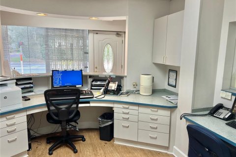 Commercial property in Tampa, Florida 181.72 sq.m. № 2222155 - photo 3