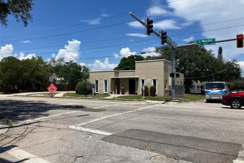Commercial property in Tampa, Florida 181.72 sq.m. № 2222155 - photo 2