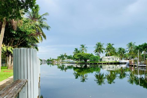 Купить кондоминиум в Помпано-Бич, Флорида 3 комнаты, 87.24м2, № 2083305 - фото 20