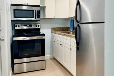 Купить кондоминиум в Помпано-Бич, Флорида 3 комнаты, 87.24м2, № 2083305 - фото 4