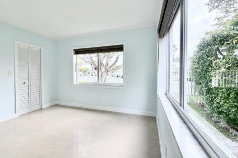 Купить кондоминиум в Помпано-Бич, Флорида 3 комнаты, 87.24м2, № 2083305 - фото 15