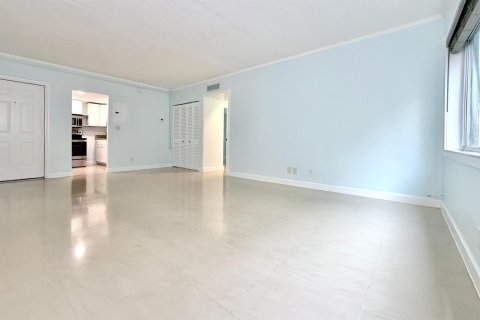 Купить кондоминиум в Помпано-Бич, Флорида 3 комнаты, 87.24м2, № 2083305 - фото 3