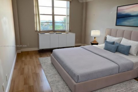 Condominio en venta en North Bay Village, Florida, 1 dormitorio, 75.9 m2 № 1862353 - foto 2