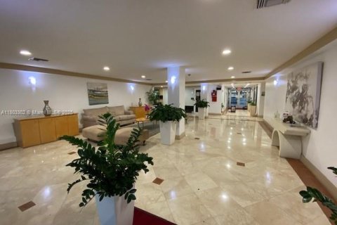 Condominio en venta en North Bay Village, Florida, 1 dormitorio, 75.9 m2 № 1862353 - foto 24