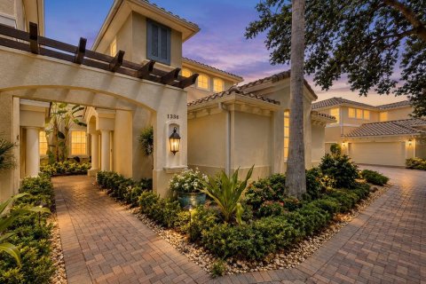 Condo in Sun City Center, Florida, 3 bedrooms  № 2337292 - photo 23