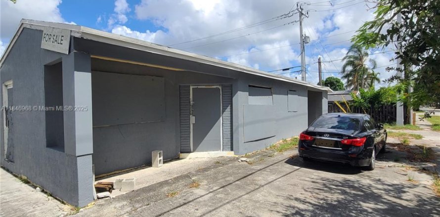 Commercial property in Hollywood, Florida № 1846188