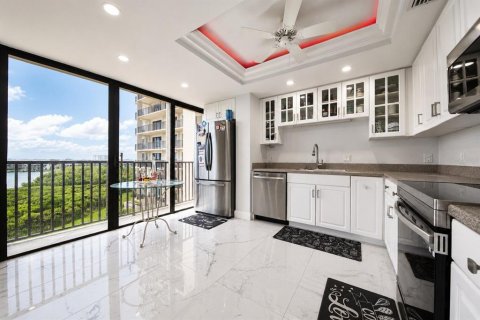 Купить кондоминиум в Клируотер, Флорида 6 комнат, 175.59м2, № 2339559 - фото 9
