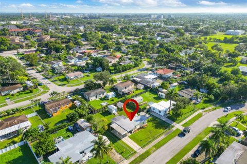 Casa en venta en Homestead, Florida, 2 dormitorios, 75.34 m2 № 1997797 - foto 8