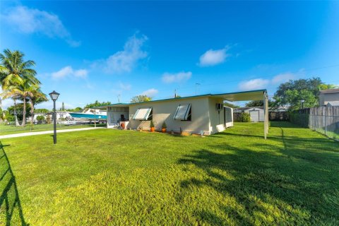 Casa en venta en Homestead, Florida, 2 dormitorios, 75.34 m2 № 1997797 - foto 4