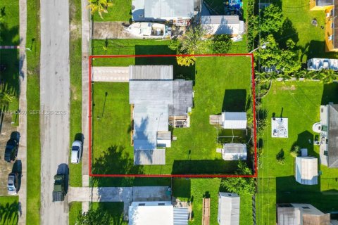 Casa en venta en Homestead, Florida, 2 dormitorios, 75.34 m2 № 1997797 - foto 5