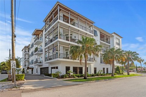 Copropriété à vendre à Tampa, Floride: 3 chambres, 244.05 m2 № 2101069 - photo 4